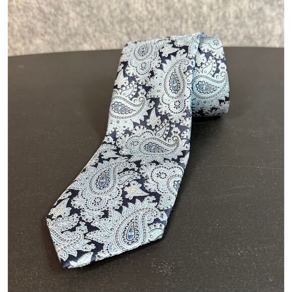 Vintage Christian Dior Cravates Blue Paisley Pattern All Polyester Tie 3" x 55" - Picture 1 of 4